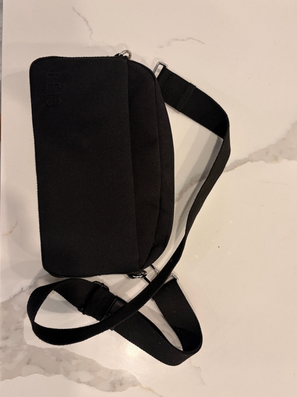 BEIS the travel crossbody in black